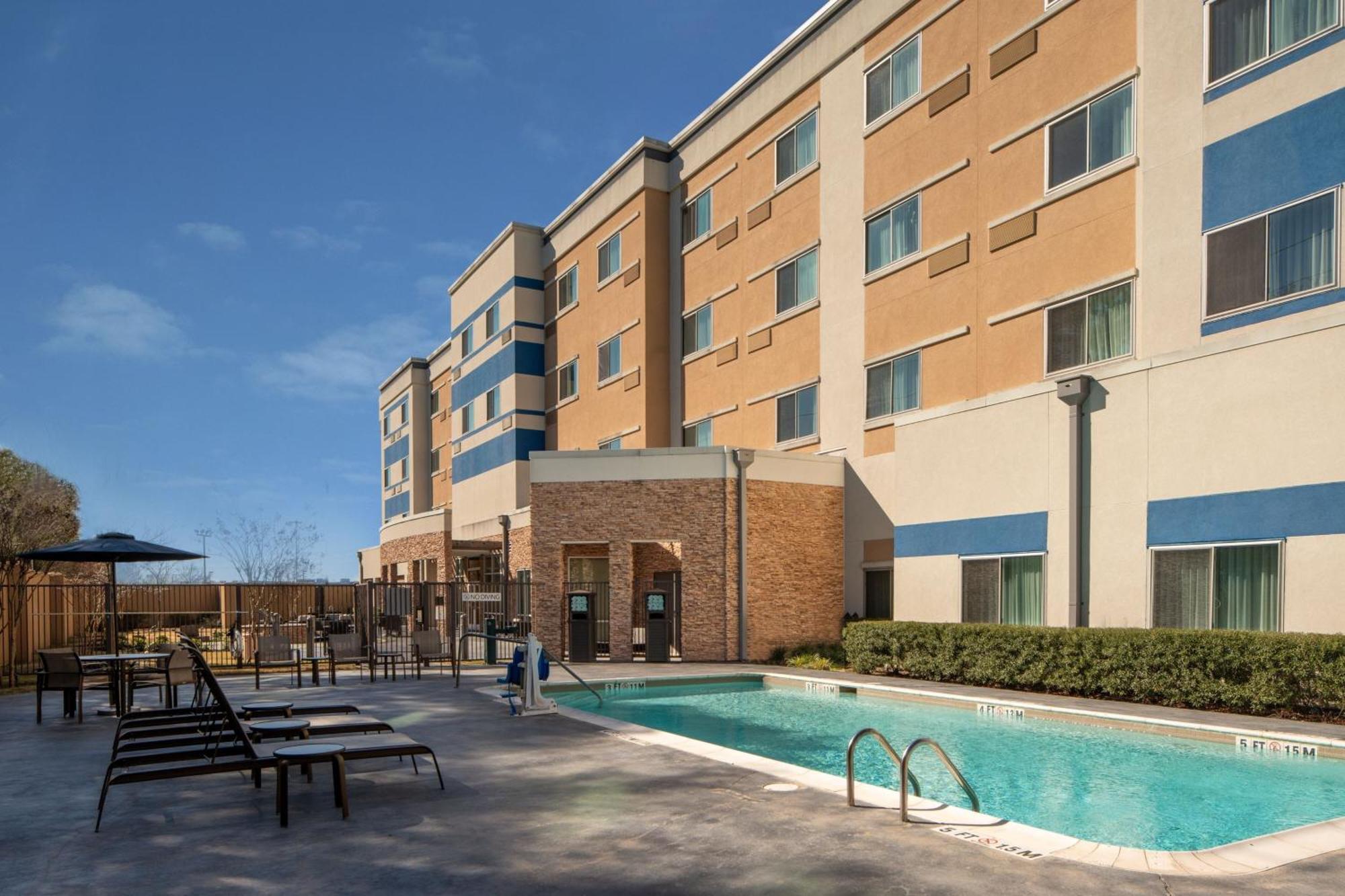 Courtyard By Marriott Houston Northwest/Cypress Hotel Bagian luar foto